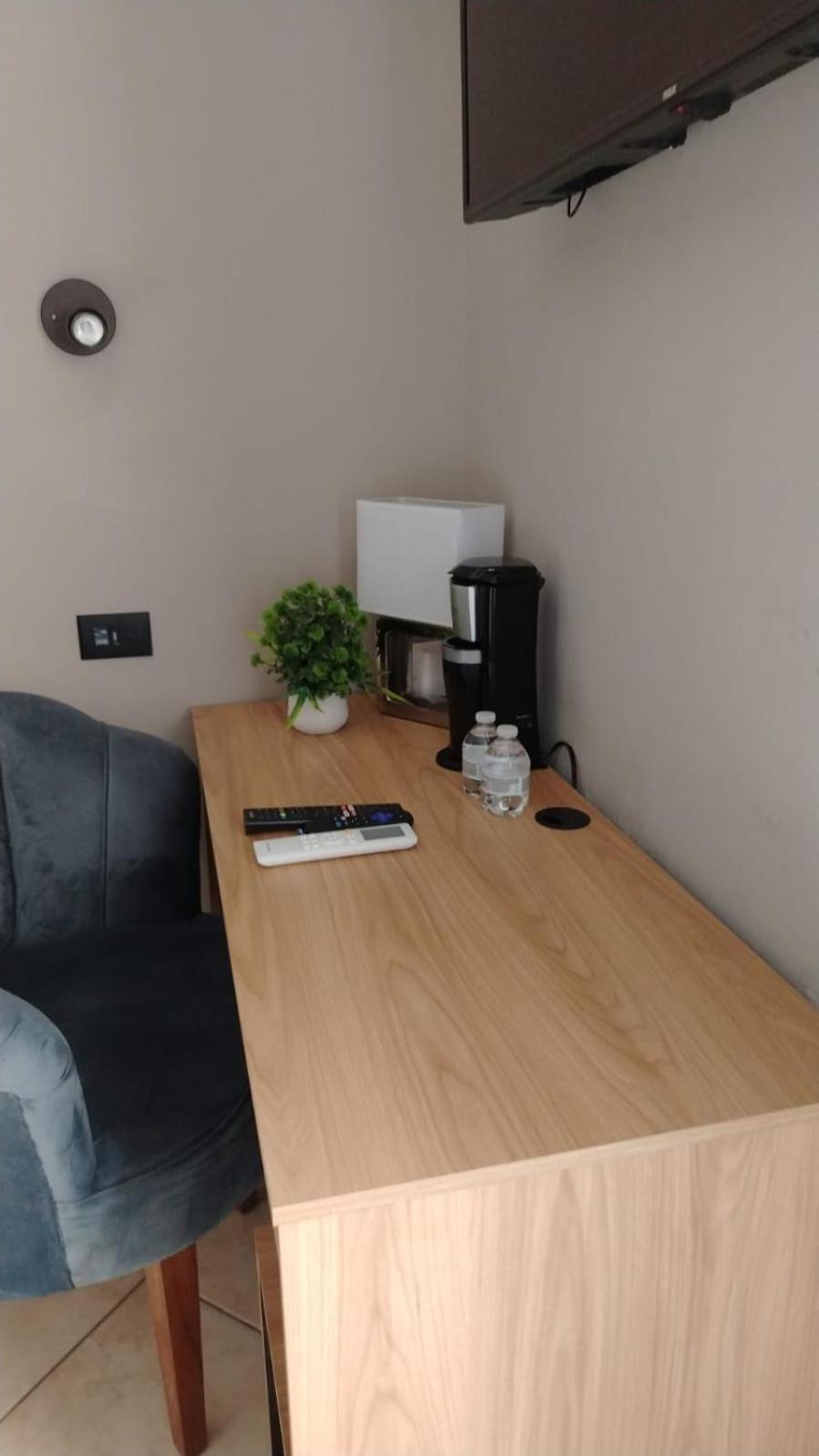 L'Aurora Inn Hostal Guatemala City Ngoại thất bức ảnh